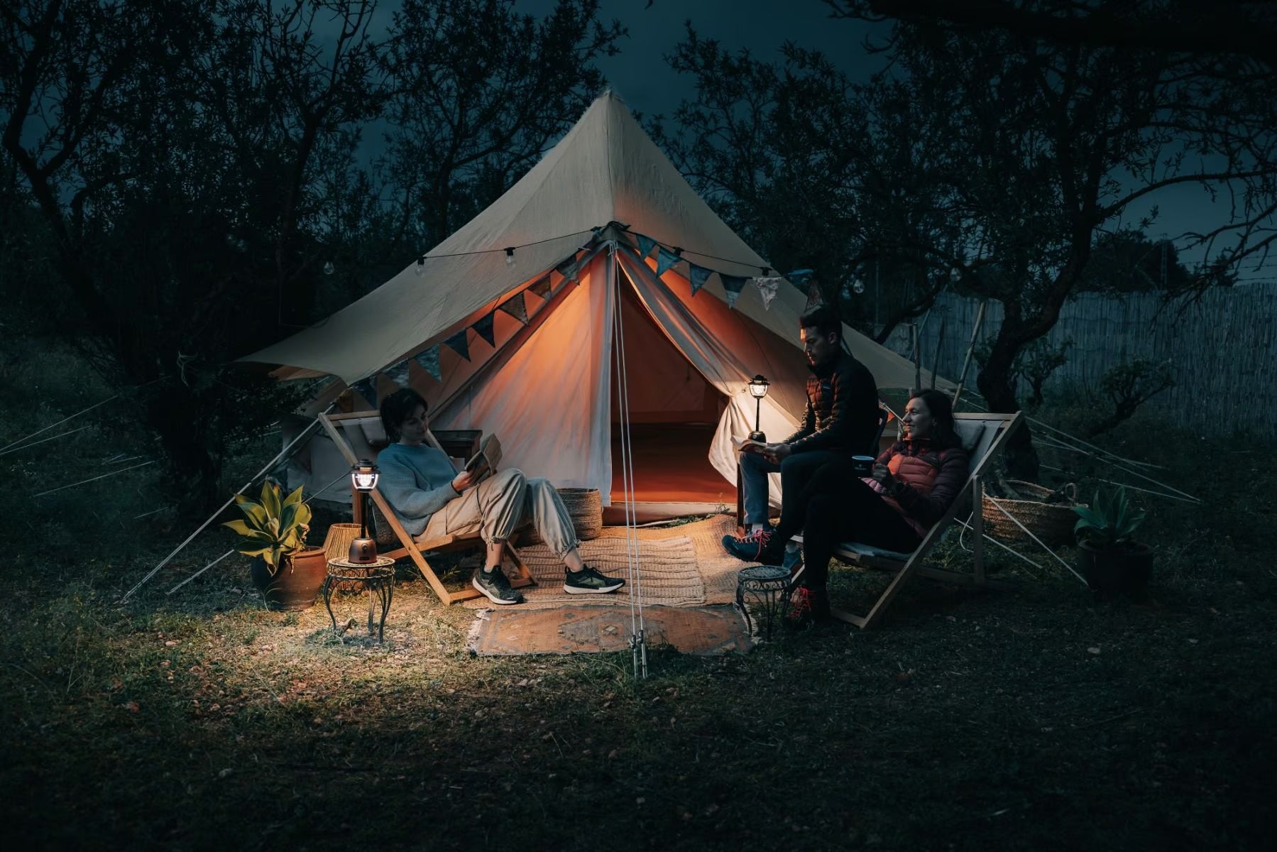 Olight Olantern Stretch Rechargeable LED Lantern – 500 Lumens – Uses Built-in 16000mAh Li-ion Battery Pack